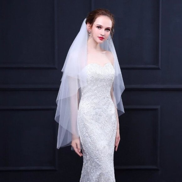 Wedding veil white bride bridal fingertip medium length tulle with comb elegant main image 6